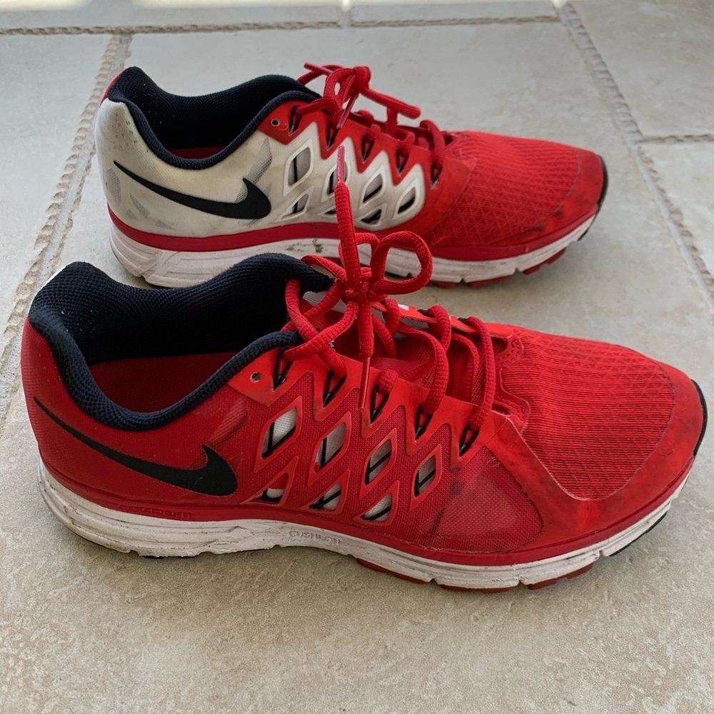 Nike Zoom Athletic Shoes (Men’s 10.5)